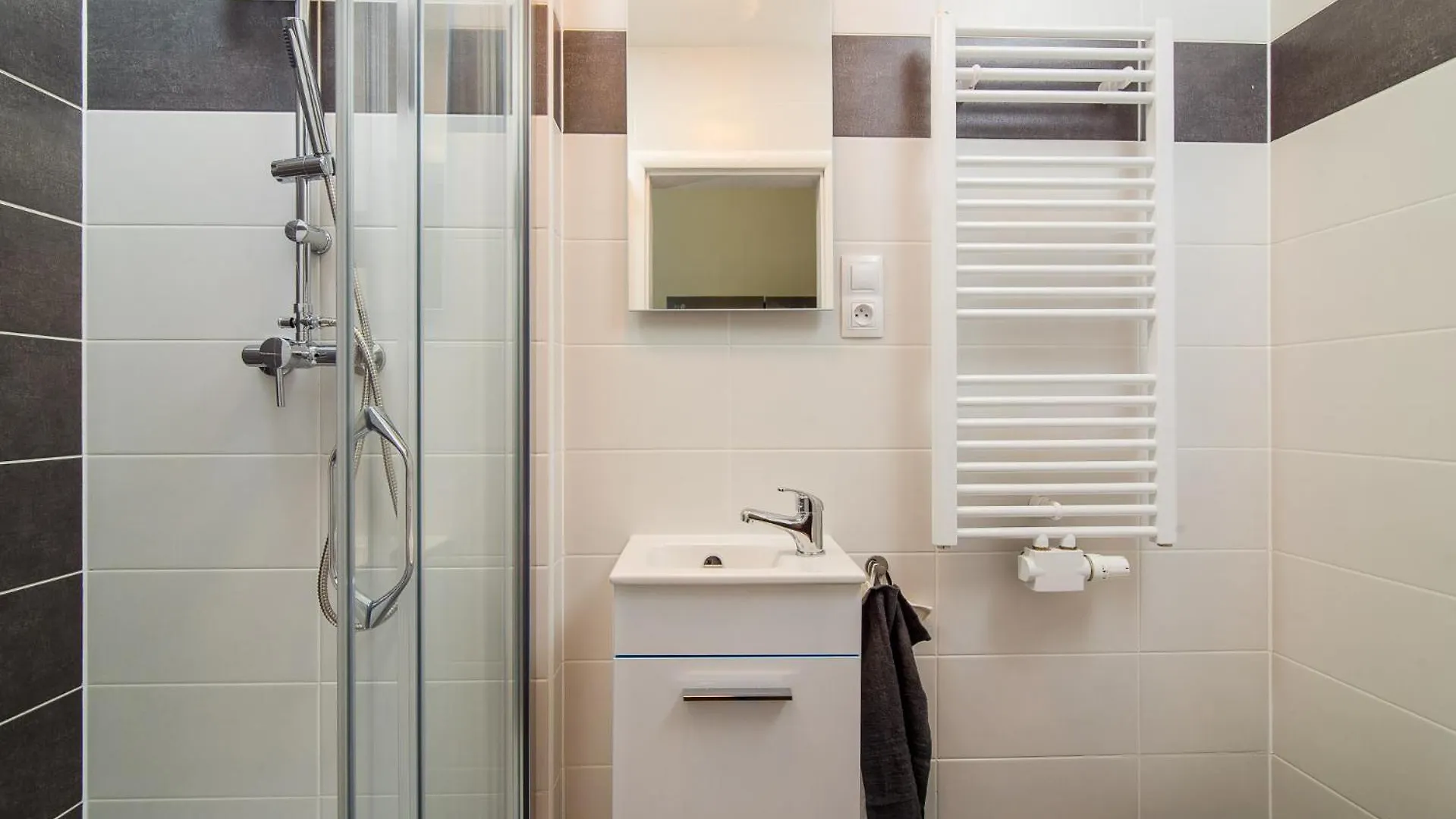 Sokol House New Town Apartment Prague Homestay
